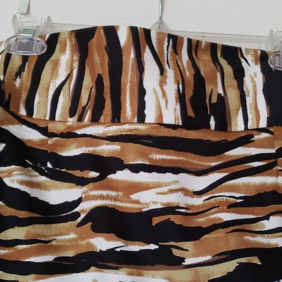 Super Sexy Skirt! Size 12 - Picture 2 of 6